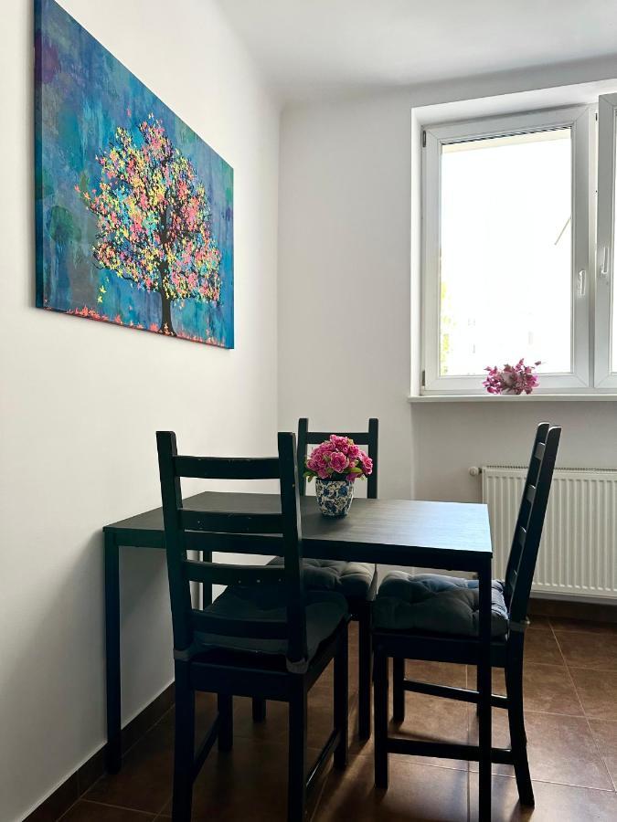 Charming Apartment In The City Center وارسو المظهر الخارجي الصورة